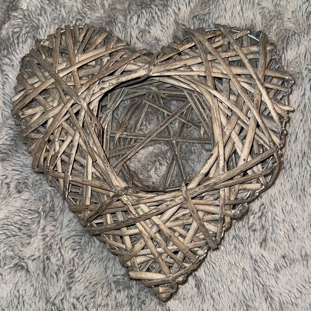 Rustic Wicker Heart Shaped Basket Gray Weathered Farmhouse Decor Wall Hanging
